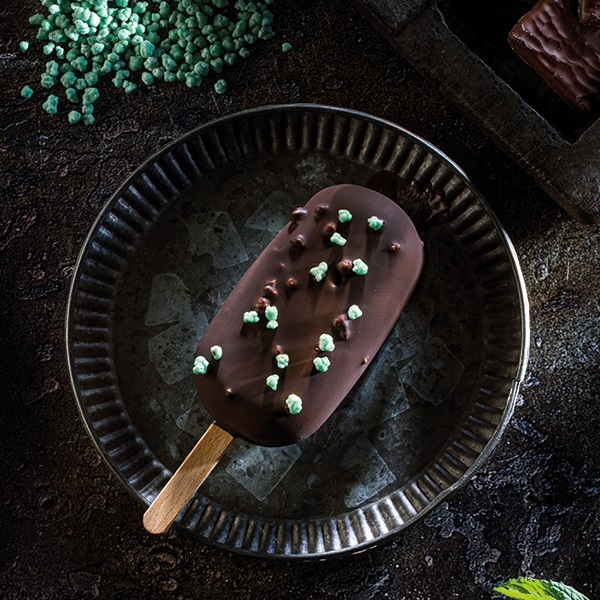 P FAGYIBEVONÓ STRACCIATELLA ÉTCSOKOLÁDÉ MENTA KRISTÁLYOKKAL 2,7 KG