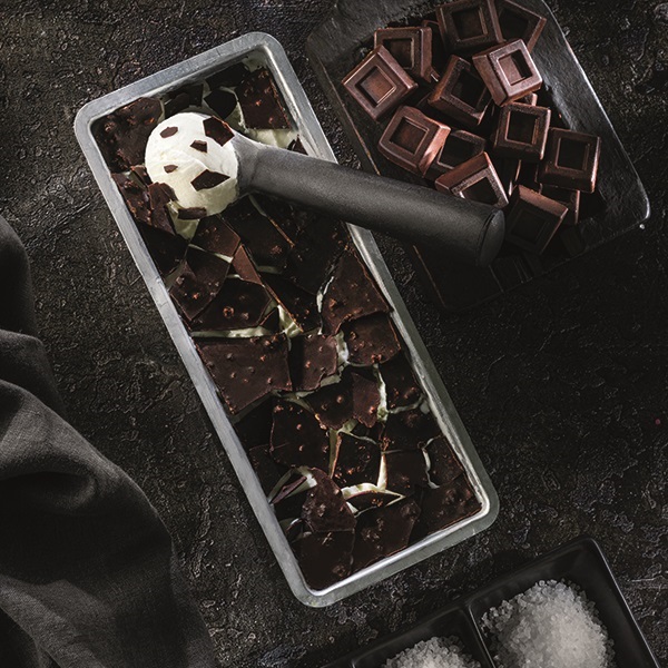 P FAGYIBEVONÓ STRACCIATELLA FONDENTE SÓS KRISTÁLYOKKAL 2,7 KG