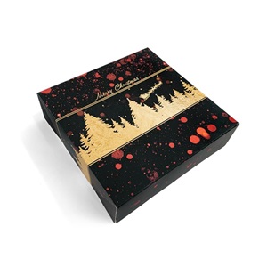 SÜTEMÉNYES DOBOZ KARÁCSONYI ÚJ DESIGN 22,7*22,7*6 CM IMP. 25 DB